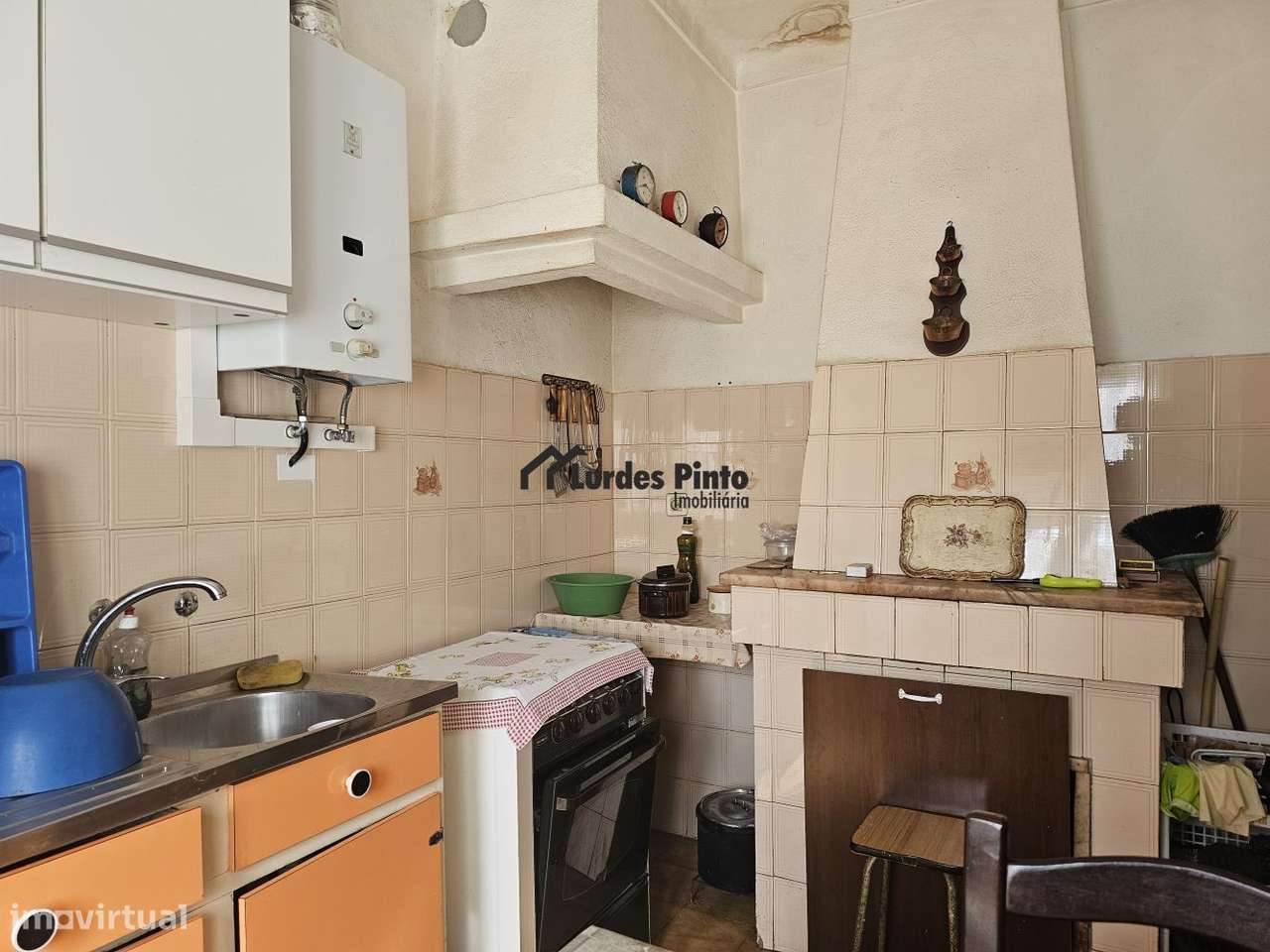 Duas moradias à beira da ribeira-6