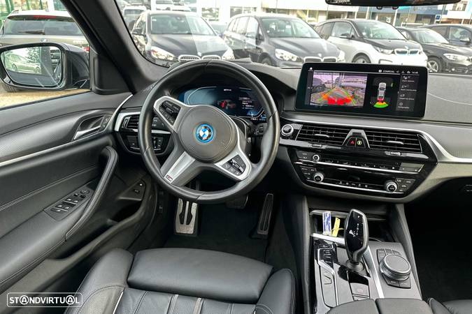 BMW 520 e Pack M - 11