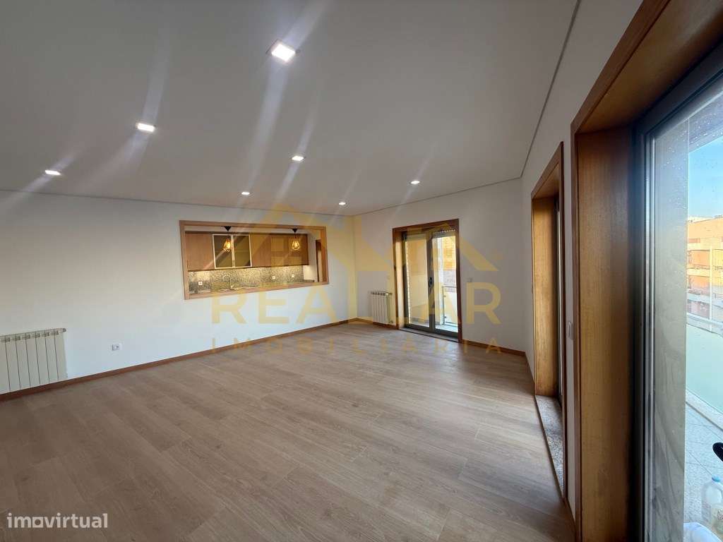 Apartamento T4 Dúplex de Luxo na Póvoa de Varzim - Grande imagem: 5/36