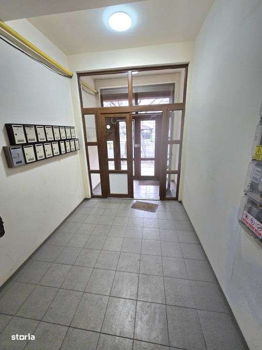 Ap. 3 camere, et.1 bloc nou-9