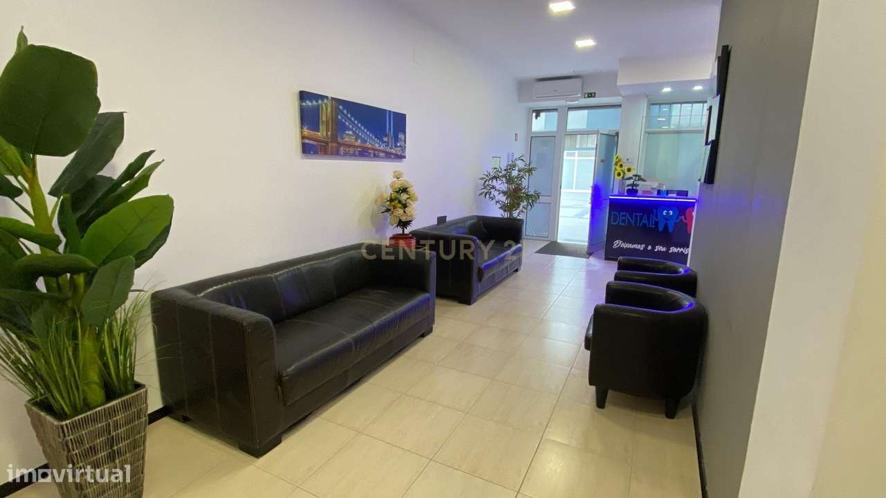 Clínica Dentária - Setúbal - Grande imagem: 4/24