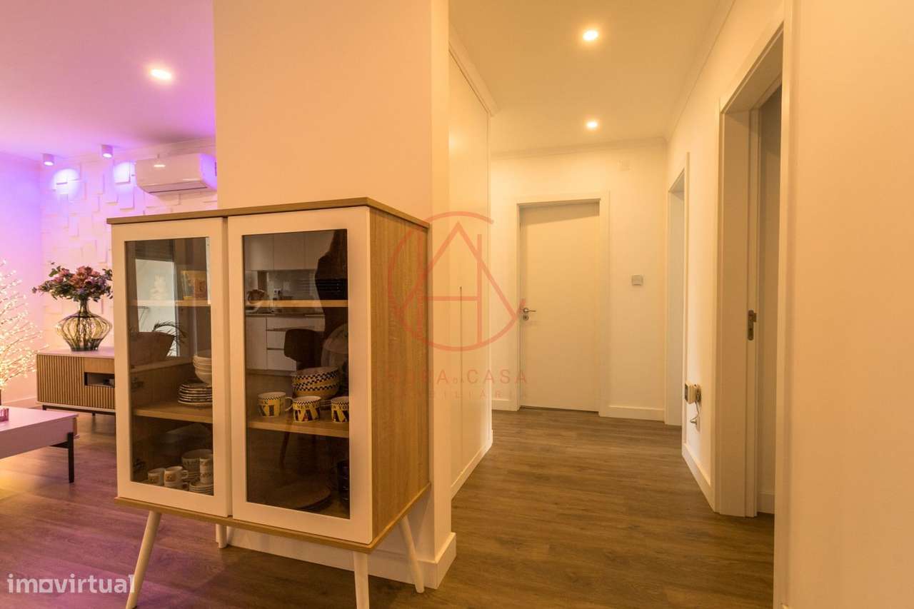 R/C de Moradia bi-familiar com quintal e garagem individual-14