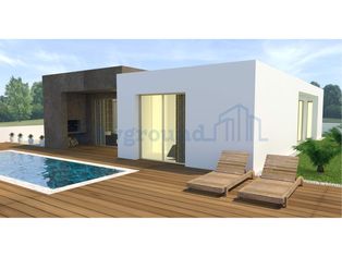 Moradia T3 com piscina e jardim a 5 m...