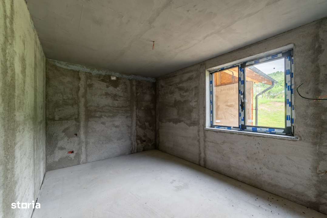 Casa P+1, Babana-Arges cu panouri si apa de izvor-7