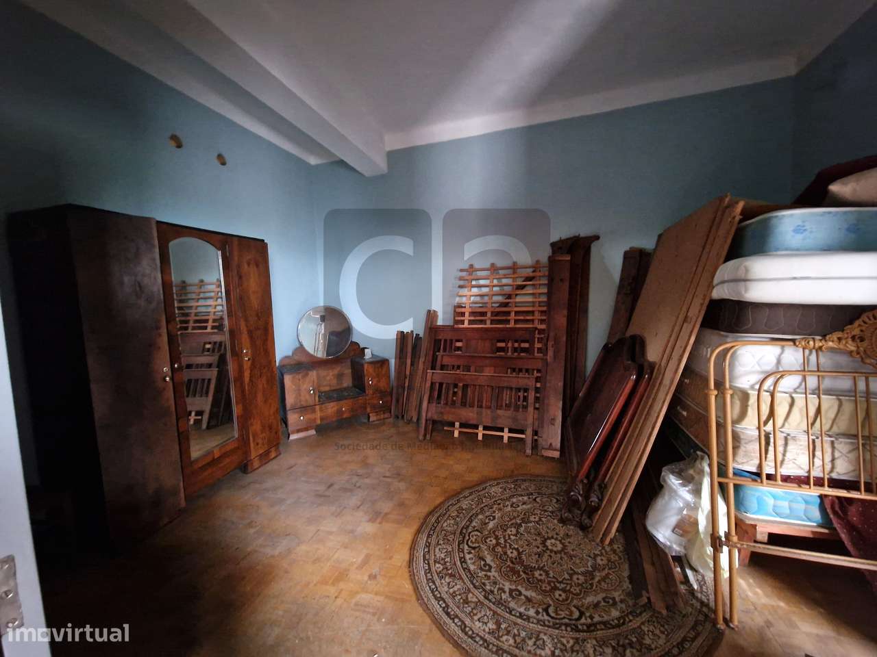 Moradia T4+2 em Almeirim com garagem e quintal-29