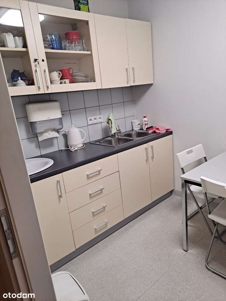 Lokal użytkowy na sprzedaż-6