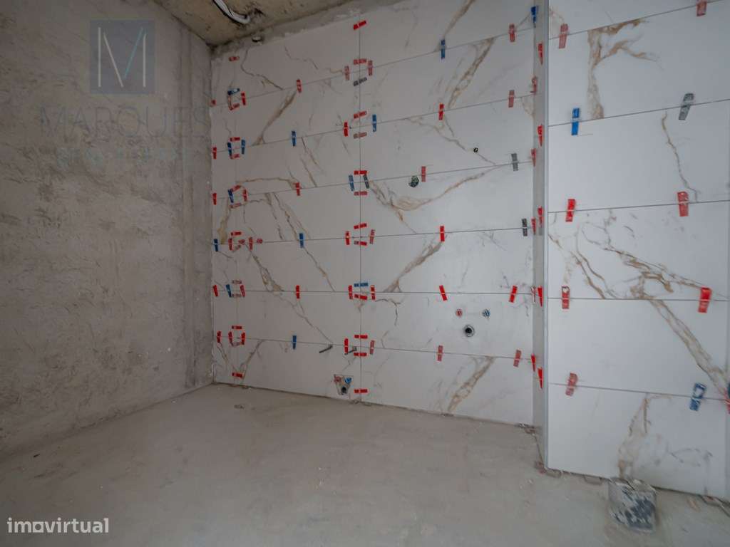 Apartamento T2 com Terraço em Santa Marta do Pinhal - Corroios-6