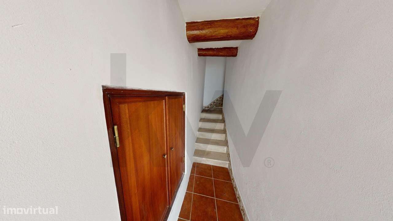 Moradia T1+1 de 1º Andar Localizada no Centro Histórico de Évora - Grande imagem: 4/17