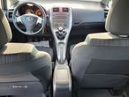 Toyota Auris 1.4 D-4D Gold Edition - 6