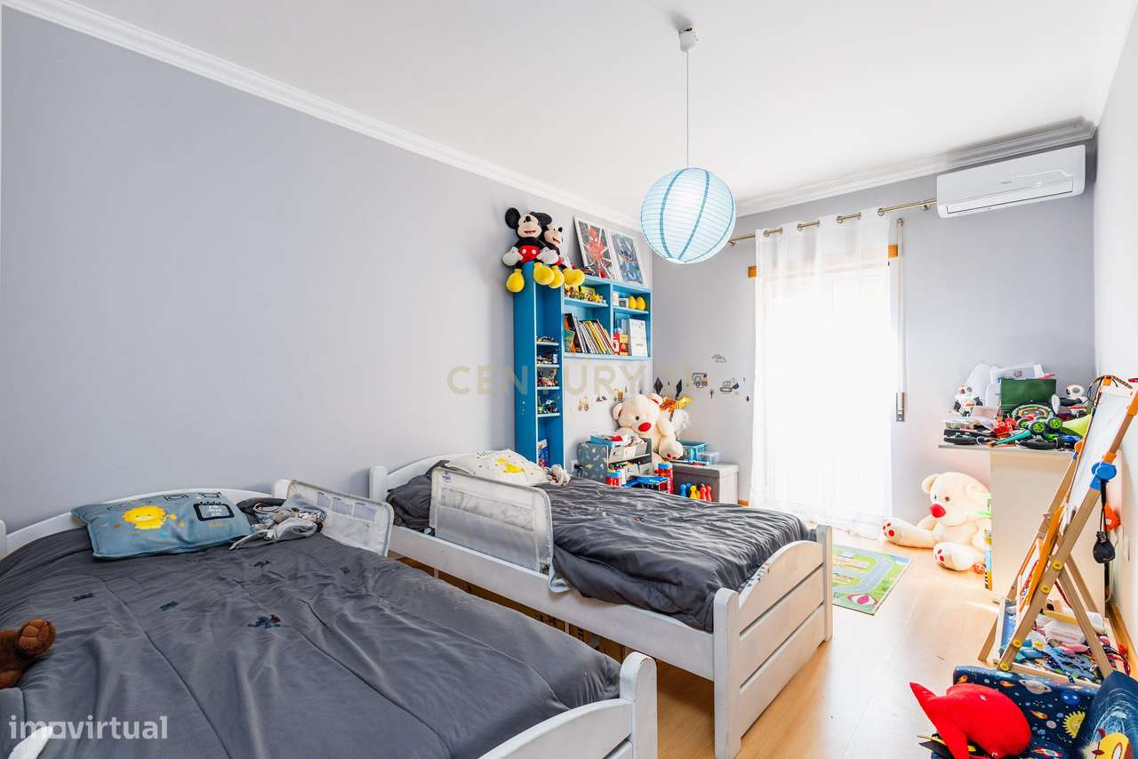 T2 na Nazaré com boas áreas e lugar de garagem-14