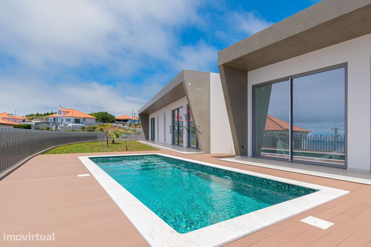 Moradia Moderna com Piscina - T3 na Ponta do Pargo, Calheta-16