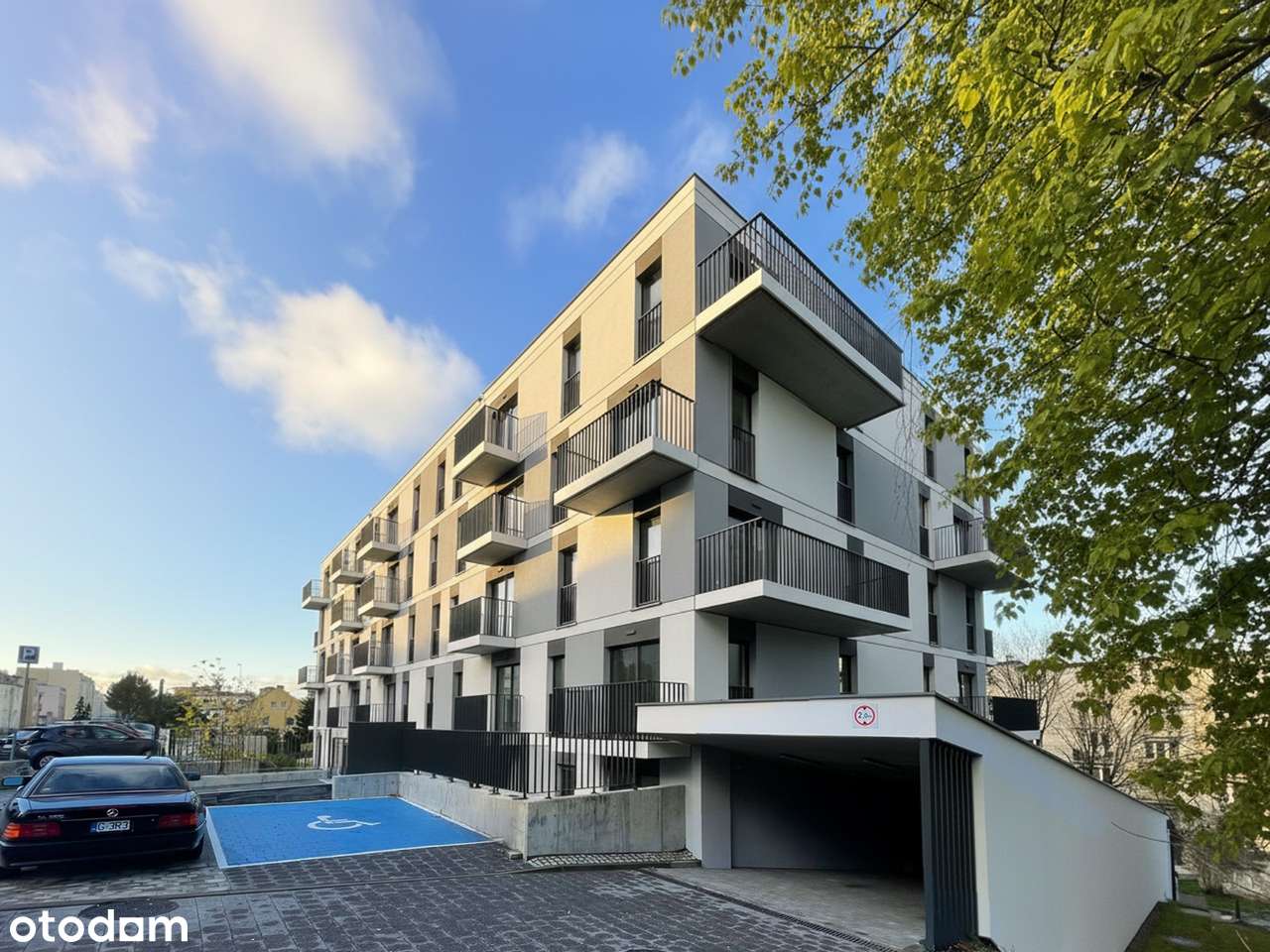 Piękne nowoczesne mieszkanie na sprzedaż  w inwestycji SEAPORT !-2