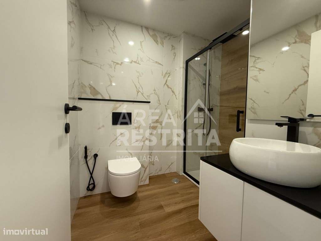 Apartamento T3 totalmente remodelado no Laranjeiro, Almada - Grande imagem: 4/32