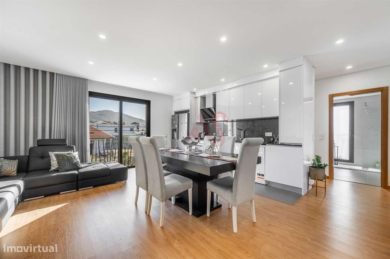 Andar Moradia T3 Moderno em Santo Adrião, Vizela - Grande imagem: 4/22