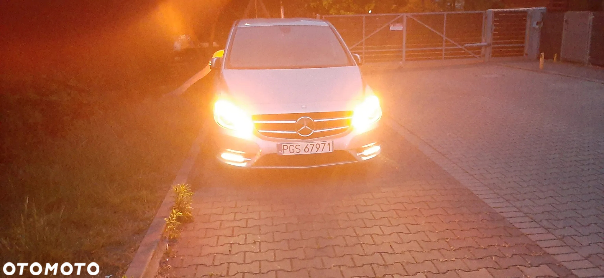 Mercedes-Benz Klasa B 180 CDI (BlueEFFICIENCY) - 9