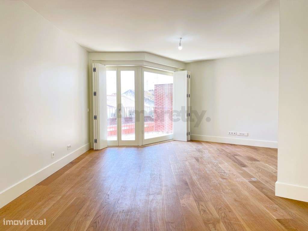 T1 de Luxo com Varanda de 12 Metros Quadrados - Grande imagem: 4/12