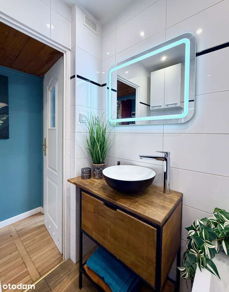 3 oddzielne pokoje ,oddzielna kuchnia, dwustronne, dla obcokrajowców-11