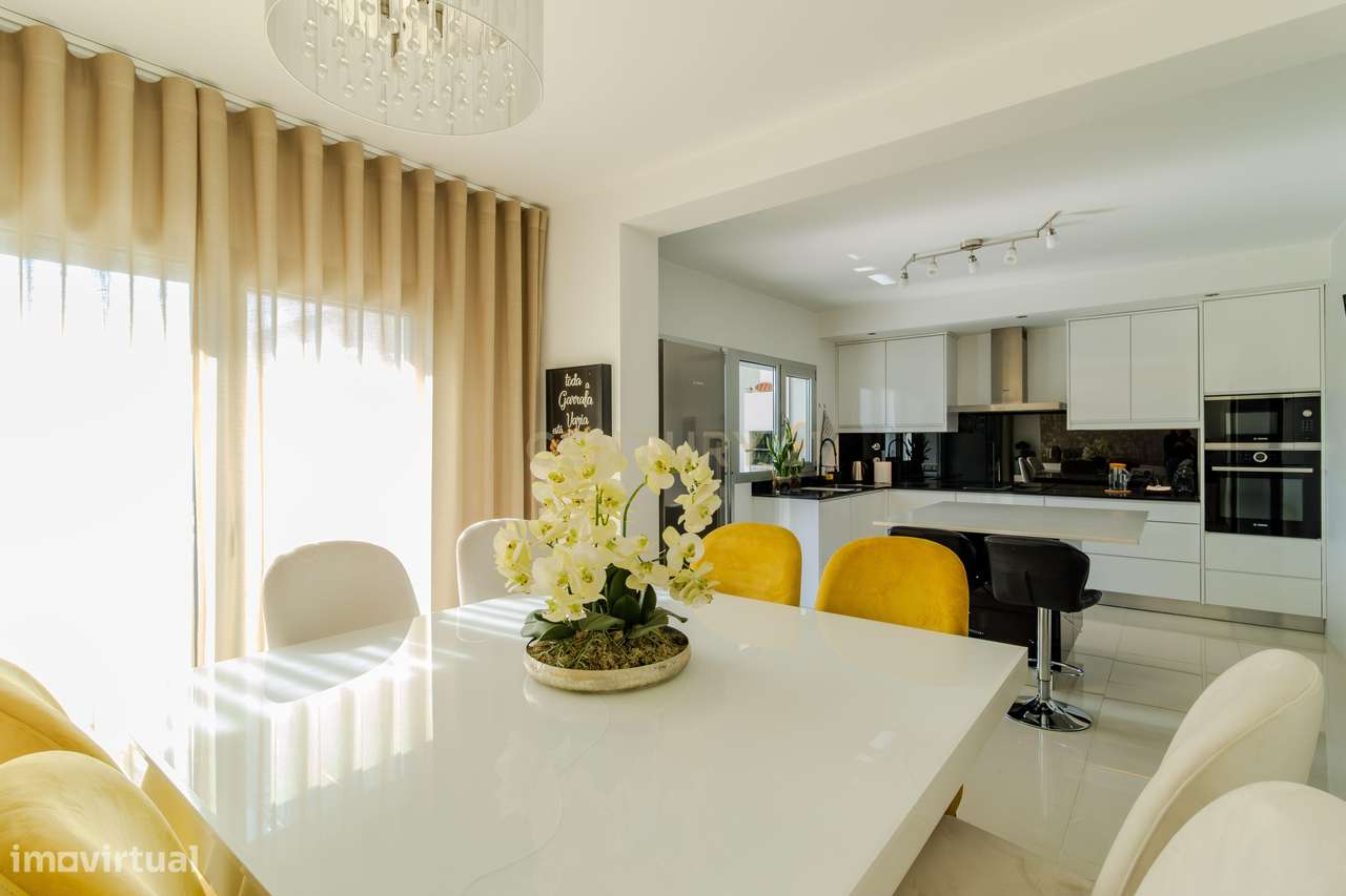 Moradia T4  de luxo em Leiria - Grande imagem: 2/48