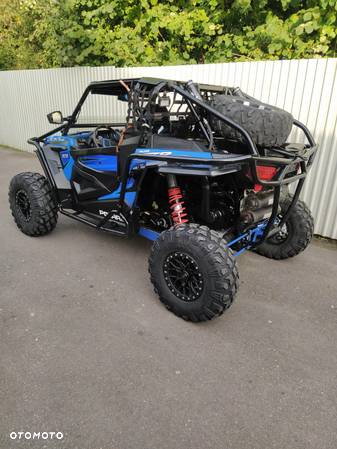 Polaris RZR - 6