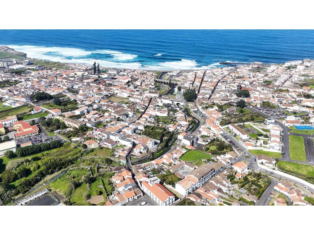 Apartamento Duplex no Centro da Ribeira Grande, Ilha de São Miguel-0