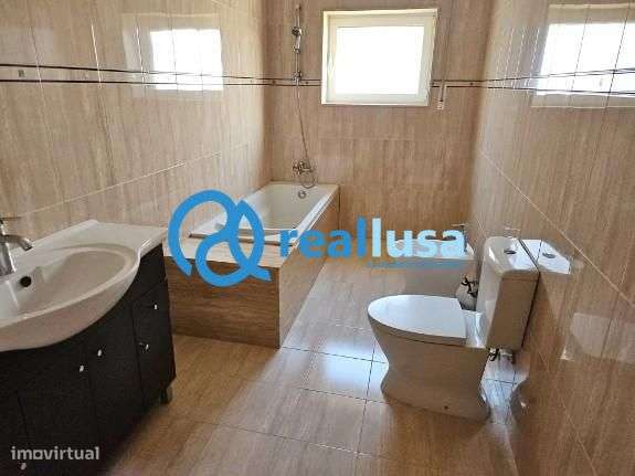 Moradia T3 Sta. Cristina Couto Santo Tirso Retoma de banco - Grande imagem: 2/6