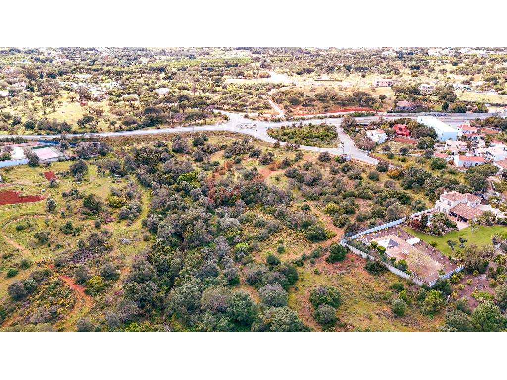 Terreno urbano com grande potencial de construção - Almancil - Grande imagem: 5/6
