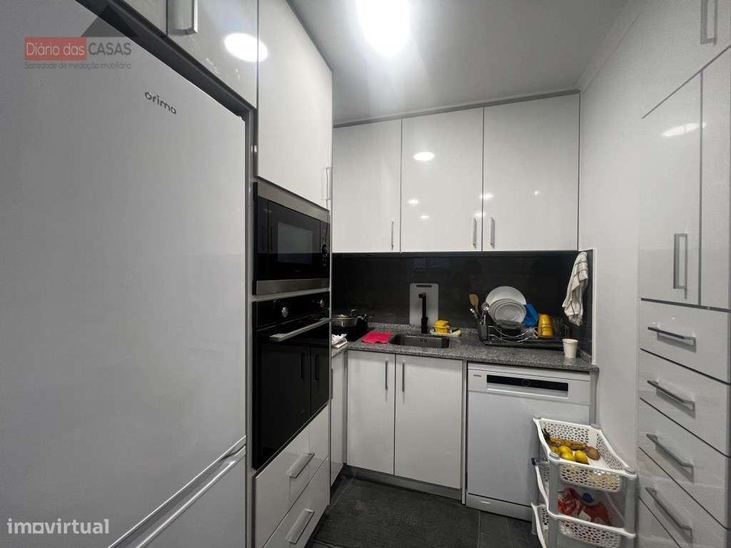 T1 totalmente remodelado com varanda e vista para a Mata do Choupal...-2