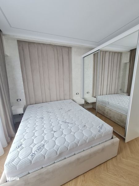 Vând apartament cu trei camere în bloc nou mobilat si utilat