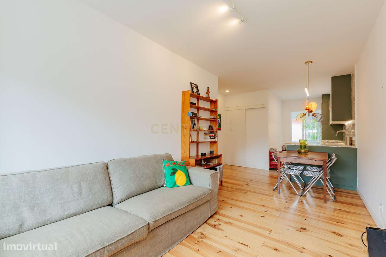 T2 exclusivo, totalmente remodelado e mobilado, com logradouro privati - Grande imagem: 5/34