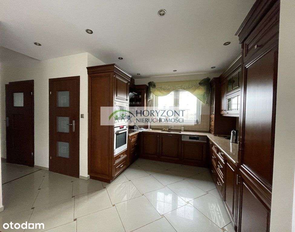 Piękny dom z ogrodem w centrum Żukowa-14