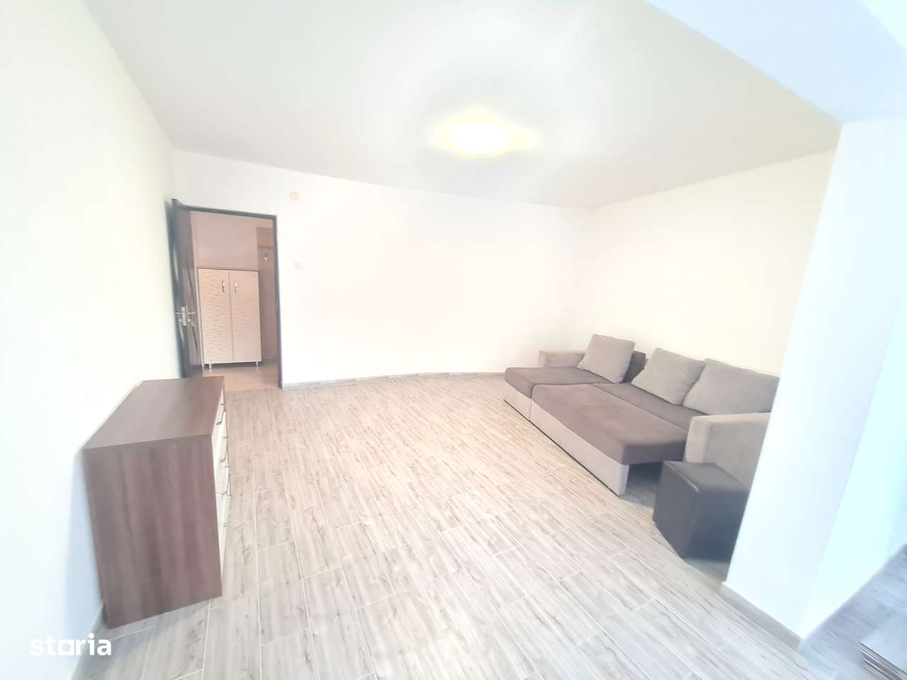 Apartament 2 camere, et. 1, Zona Energiei, Bacau - Imagine principală: 4/8