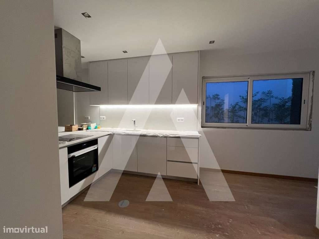 Moradia T3 totalmente remodelada - Esgueira, Aveiro - Grande imagem: 3/18