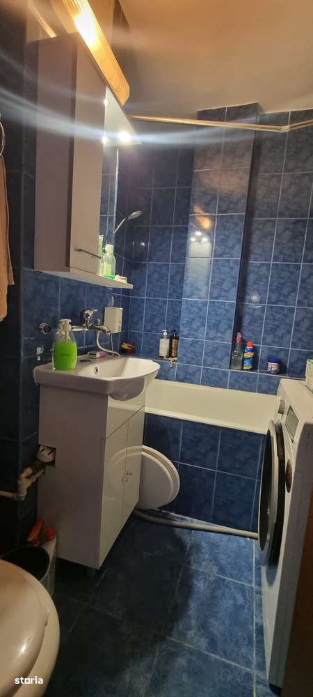 Vand apartament 4 cam. ,Topoloveni, etaj 1, ultracentral, langa Profi-8