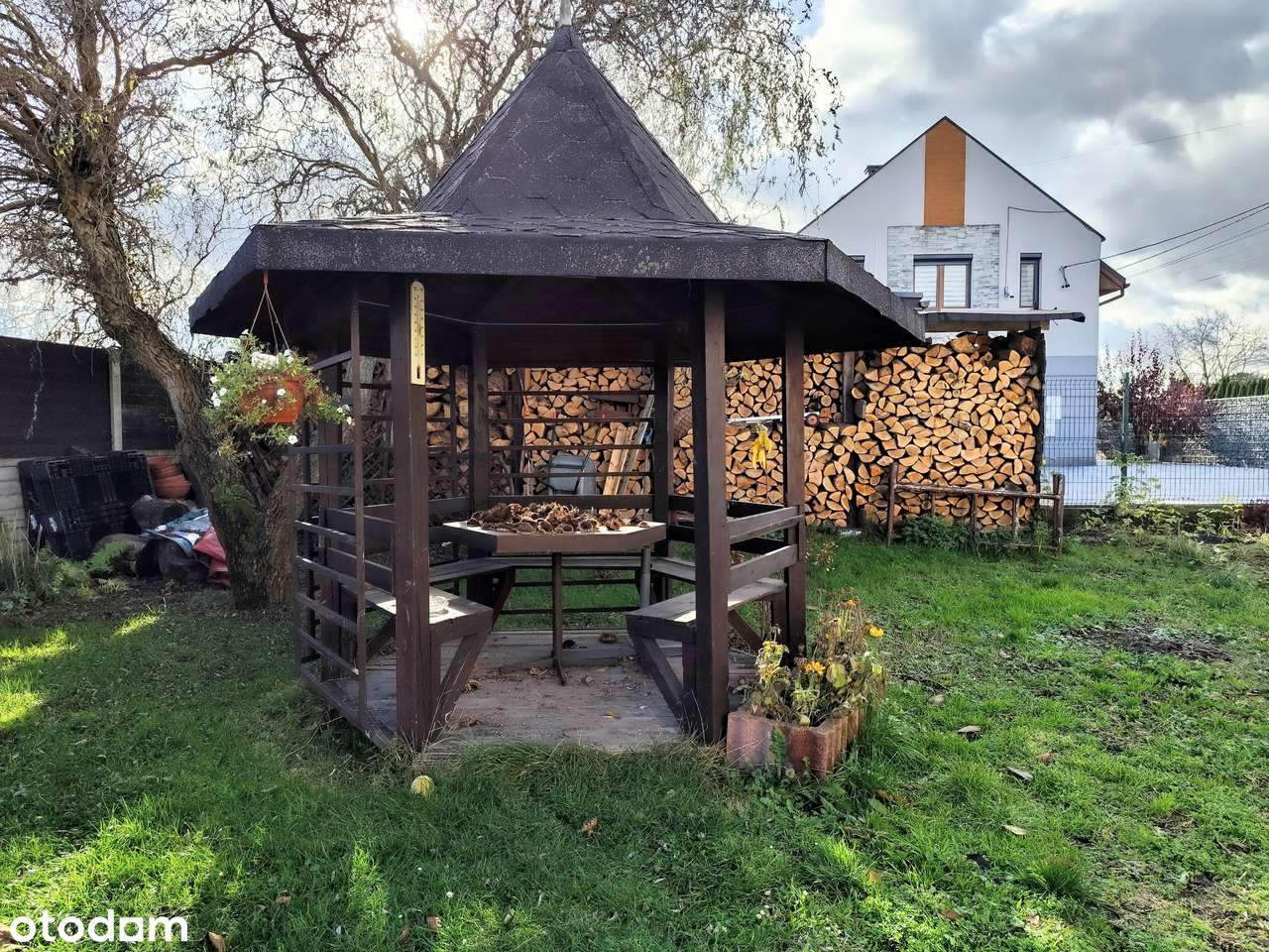 Dom przy ul. Katowickiej – idealny na działalność lub usługi!-18