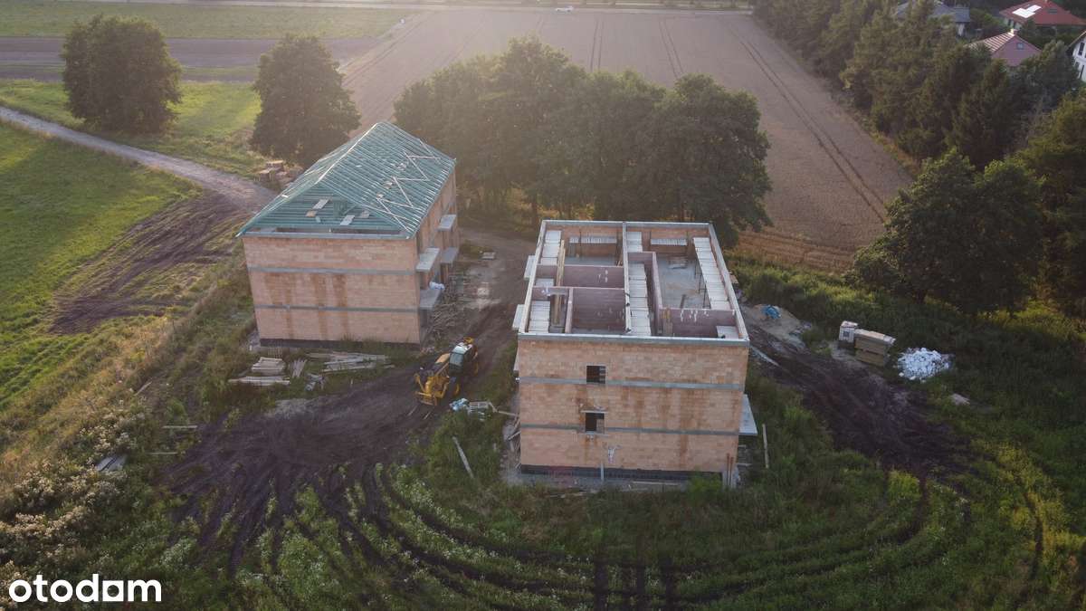 Tak tanio dawno nie było USTAWNA kawalerka w balkonem z niskiej cenie.-11