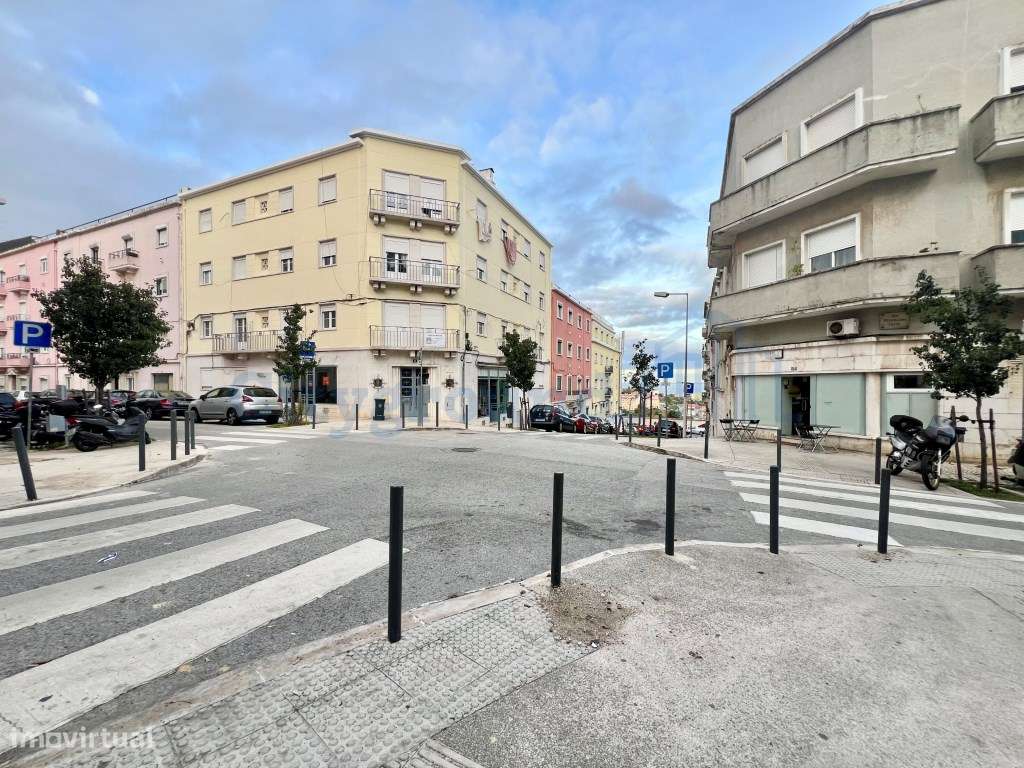 T2 totalmente renovado com excelente luminosidade e vista lateral p...-22