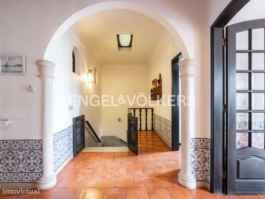 Excelente moradia T6 com AL situada no centro de Almeirim-12