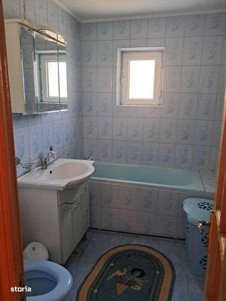 De inchiriat apartament 2 camere VASLUI zona Traian - Imagine principală: 5/8