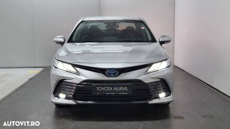 Toyota Camry 2.5 Hybrid Dynamic - 2