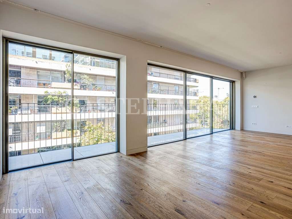 Apartamento T2 com varanda em novo empreendimento no Campo Pequeno - Grande imagem: 2/49
