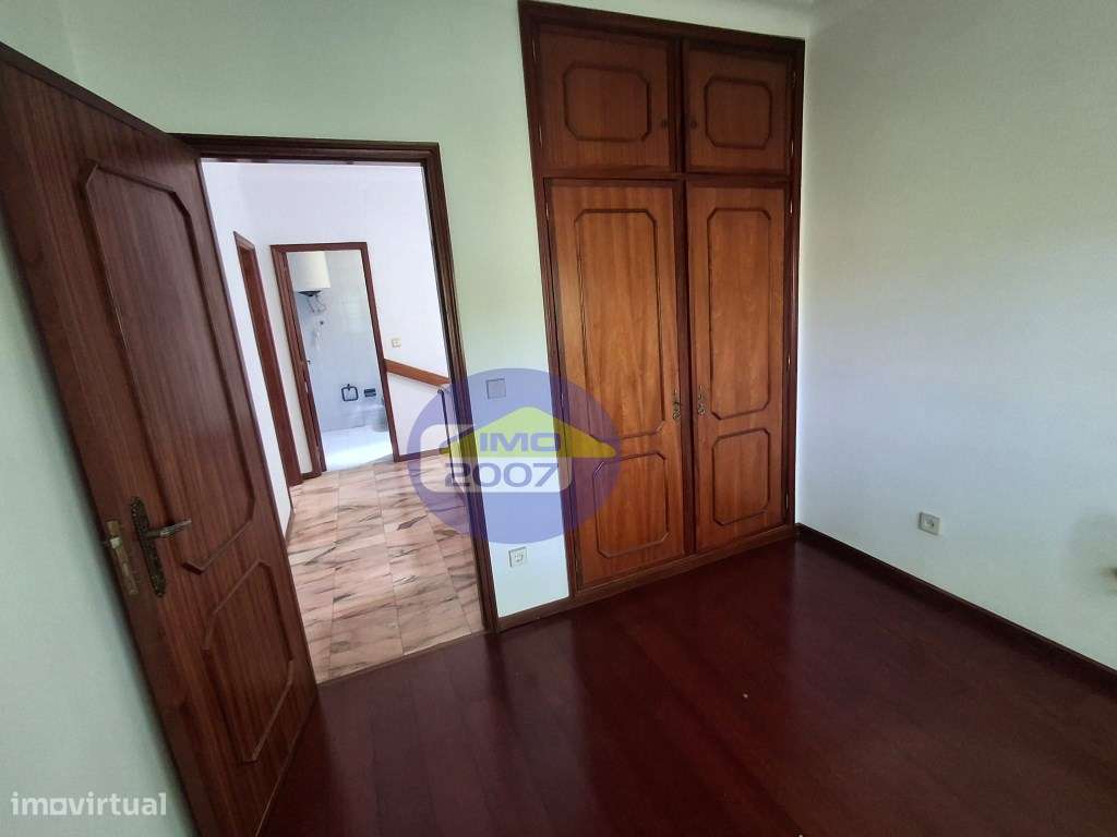 Moradia T3 em Miramar-24