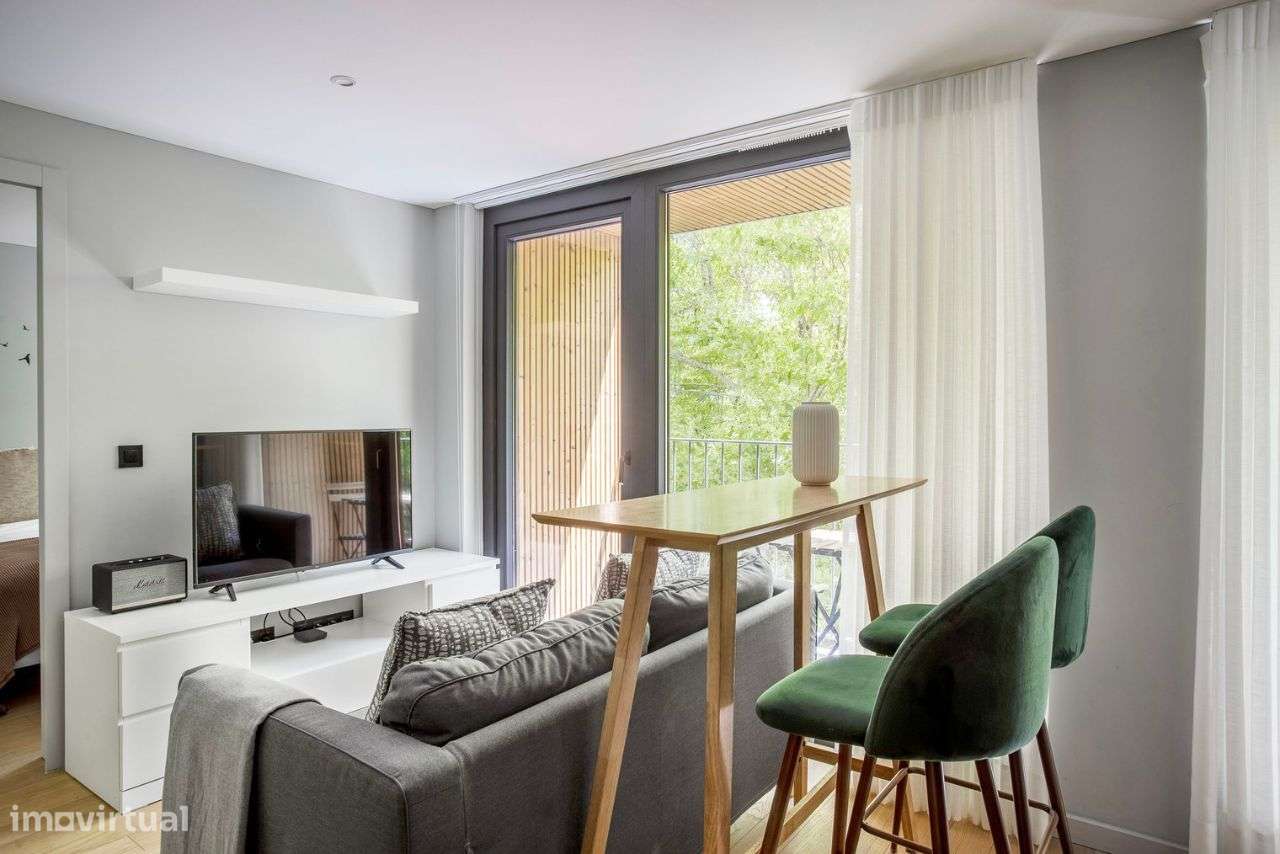 Furnished Apartment in Avenidas Novas w/ Balcony - Grande imagem: 5/22