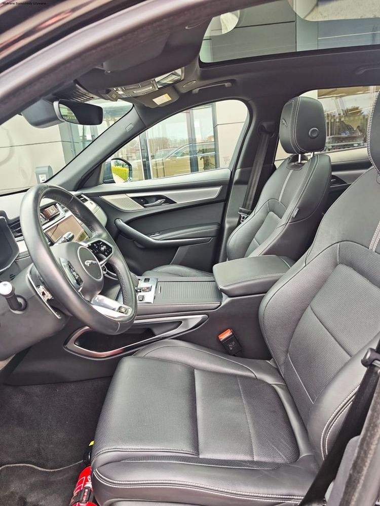 Jaguar F-Pace 2.0 Benzyna 250 KM — zdjęcie 2
