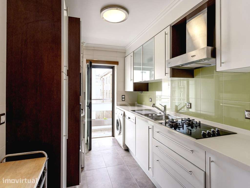 Apartamento T2 mobilado em condomínio com piscina, em Arroios - Grande imagem: 5/19