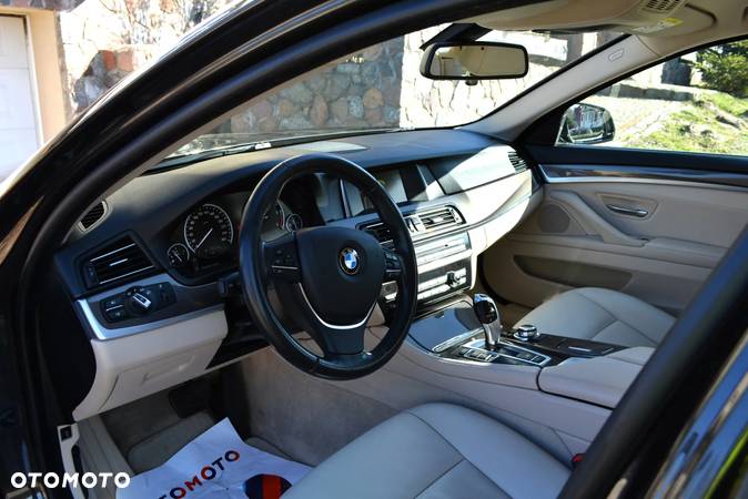 BMW Seria 5 520d xDrive Touring - 17