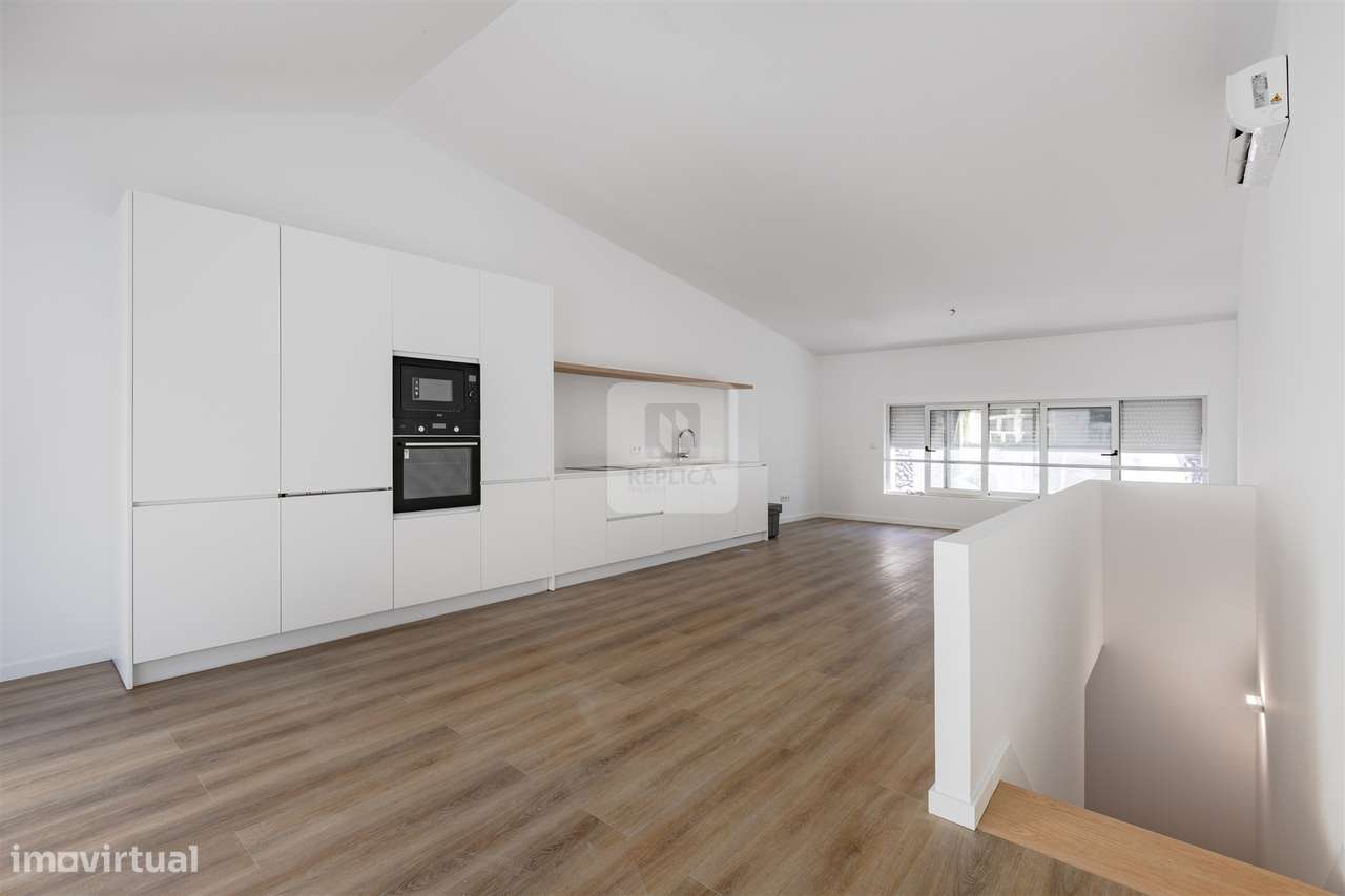 Moradia Triplex T3+1 com Espaço Exterior e Garagem no Marquês, Porto - Grande imagem: 5/22