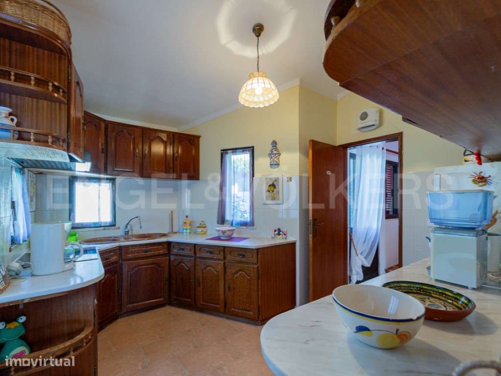 Moradia T3 com Piscina e Jardim em Tavira-11