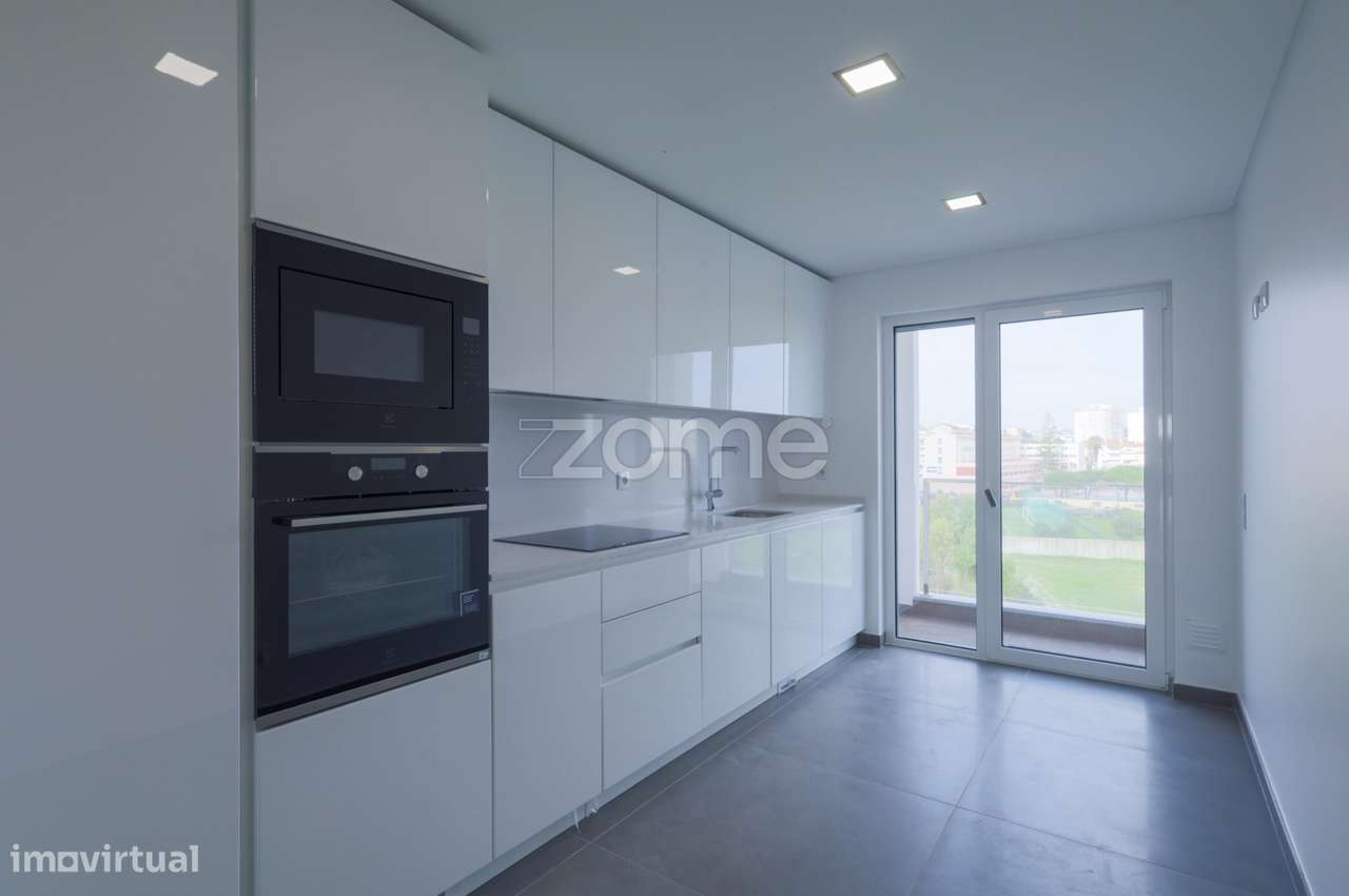 Apartamento T3 com garagem - Grande imagem: 1/30