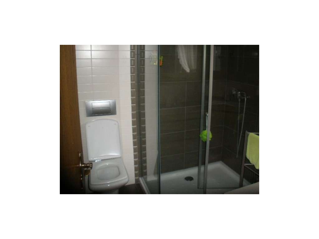 Moradia T3+2 individual, térrea com anexo T2 e piscina na zona de C...-11