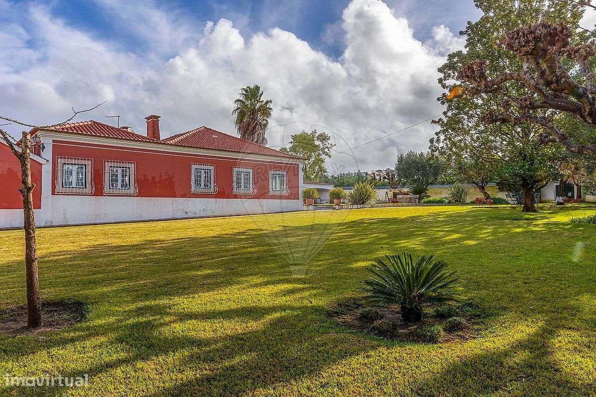 Moradia T4 para venda-12